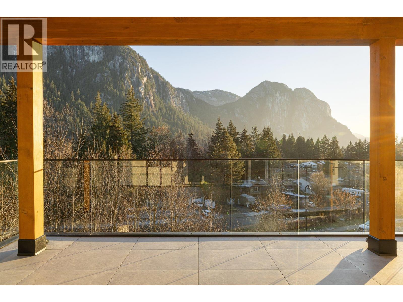 2216 WINDSAIL PLACE, Squamish