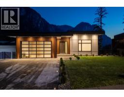 2216 Windsail Place, Squamish, BC V8B0T6 Photo 39