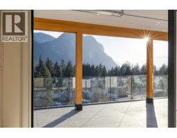 2216 Windsail Place, Squamish, BC V8B0T6 Photo 7