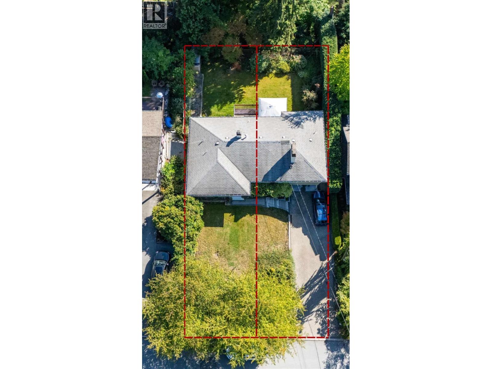 869 CLEMENTS AVENUE, North Vancouver