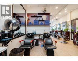 106 W Esplanade, North Vancouver, BC V7M1A2 Photo 11