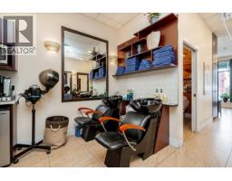 106 W Esplanade, North Vancouver, BC V7M1A2 Photo 12