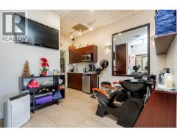 106 W Esplanade, North Vancouver, BC V7M1A2 Photo 13