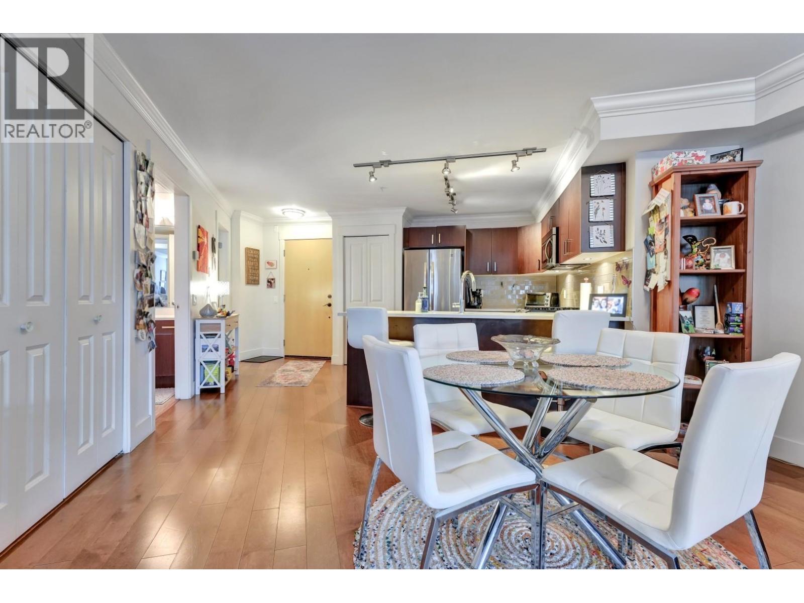 857 W 15TH STREET — photo 12