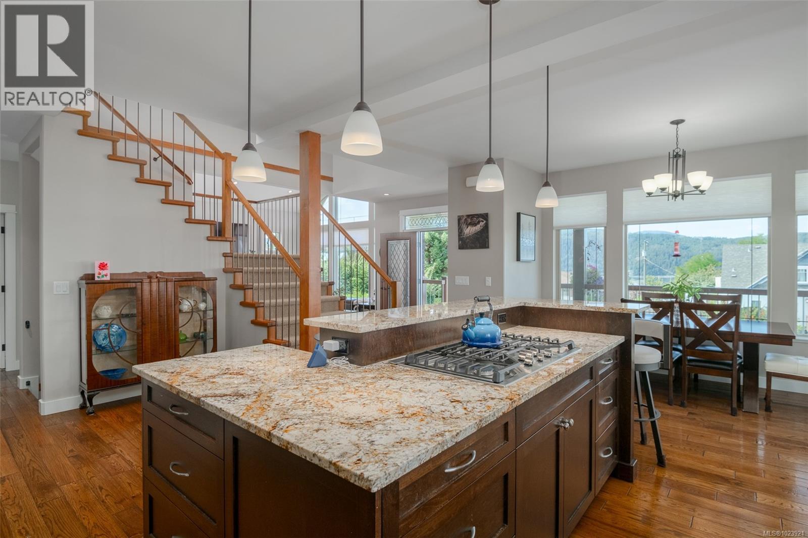 3081 6th Ave - 7