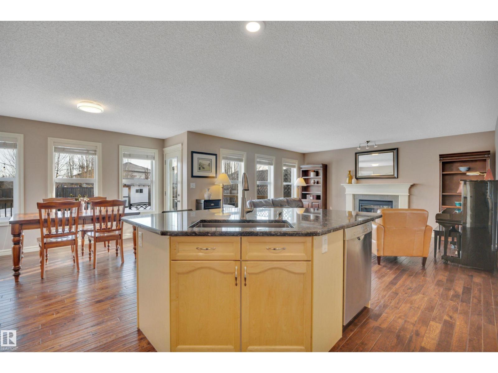 581 FOXBORO LO, Sherwood Park
