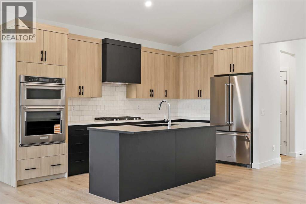 Single Family House Bungalow for Sale in  Mitchell Walk NW Glacier Ridge Calgary 