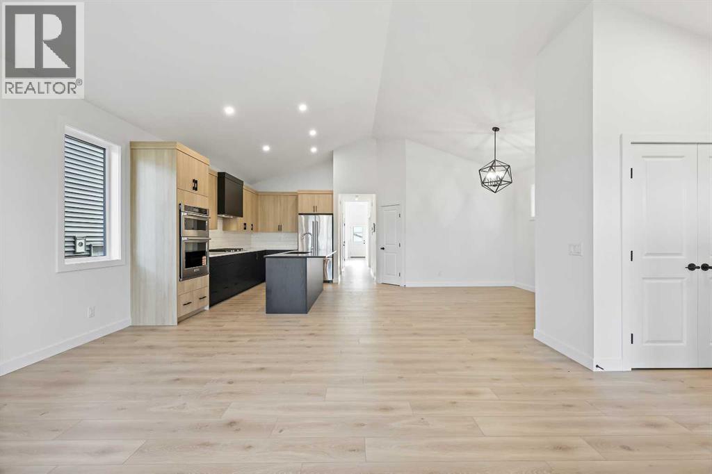 Single Family House Bungalow for Sale in  Mitchell Walk NW Glacier Ridge Calgary 