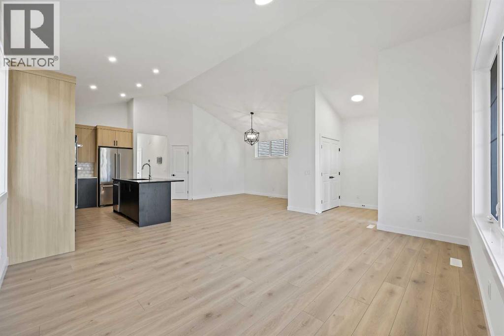 Single Family House Bungalow for Sale in  Mitchell Walk NW Glacier Ridge Calgary 