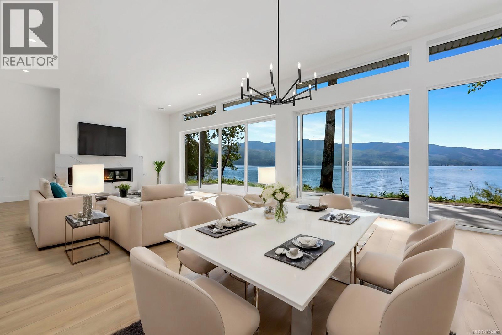 8394 Sa-Seen-Os Rd, Youbou