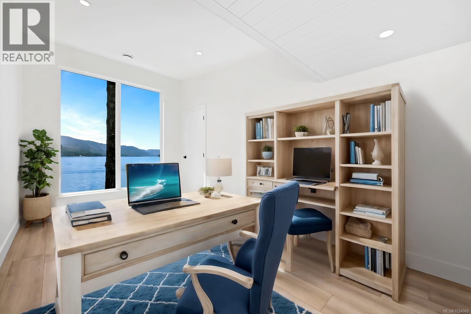 8394 Sa-Seen-Os Rd, Youbou