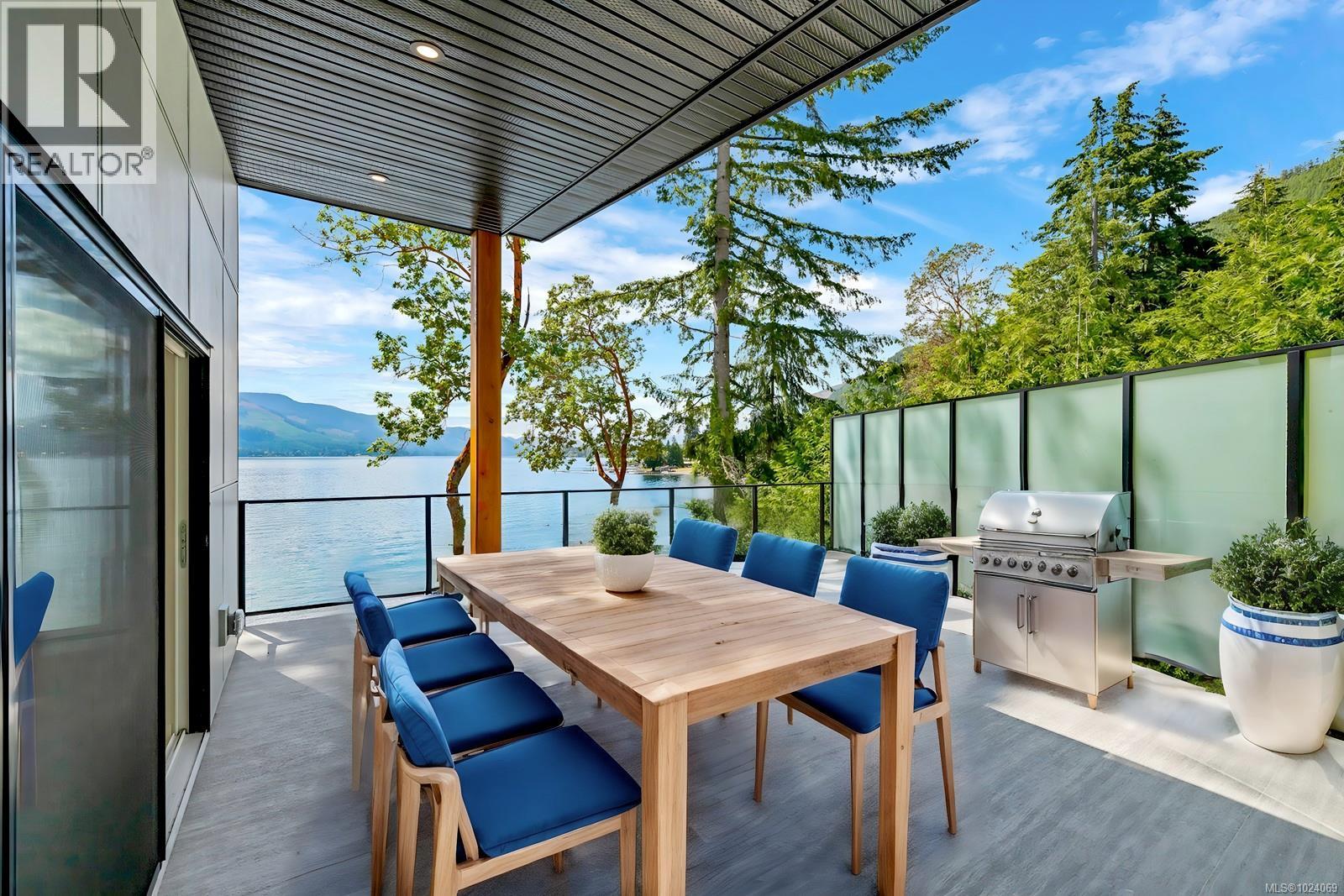 8394 Sa-Seen-Os Rd, Youbou