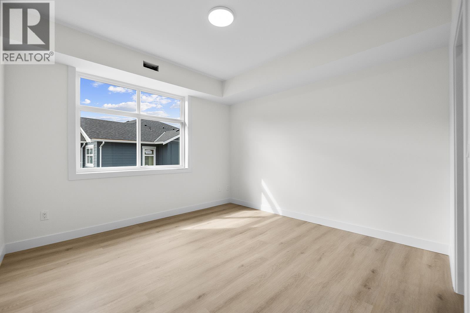 202 5300 Main Street, Kelowna