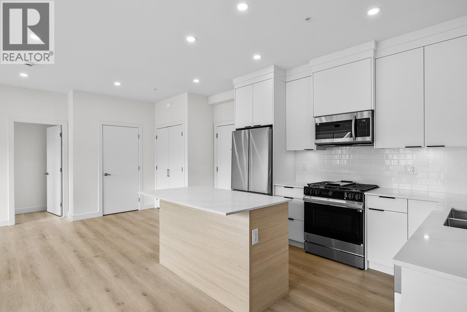 202 5300 Main Street, Kelowna