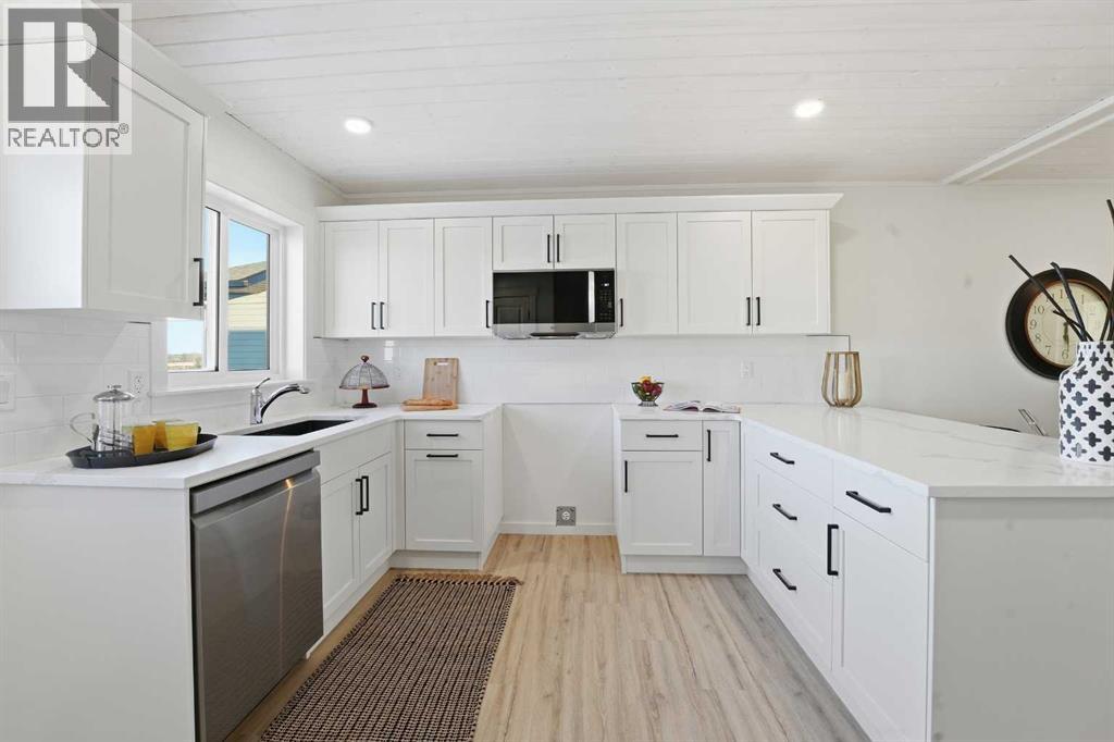 6 Metcalf Way, Lacombe