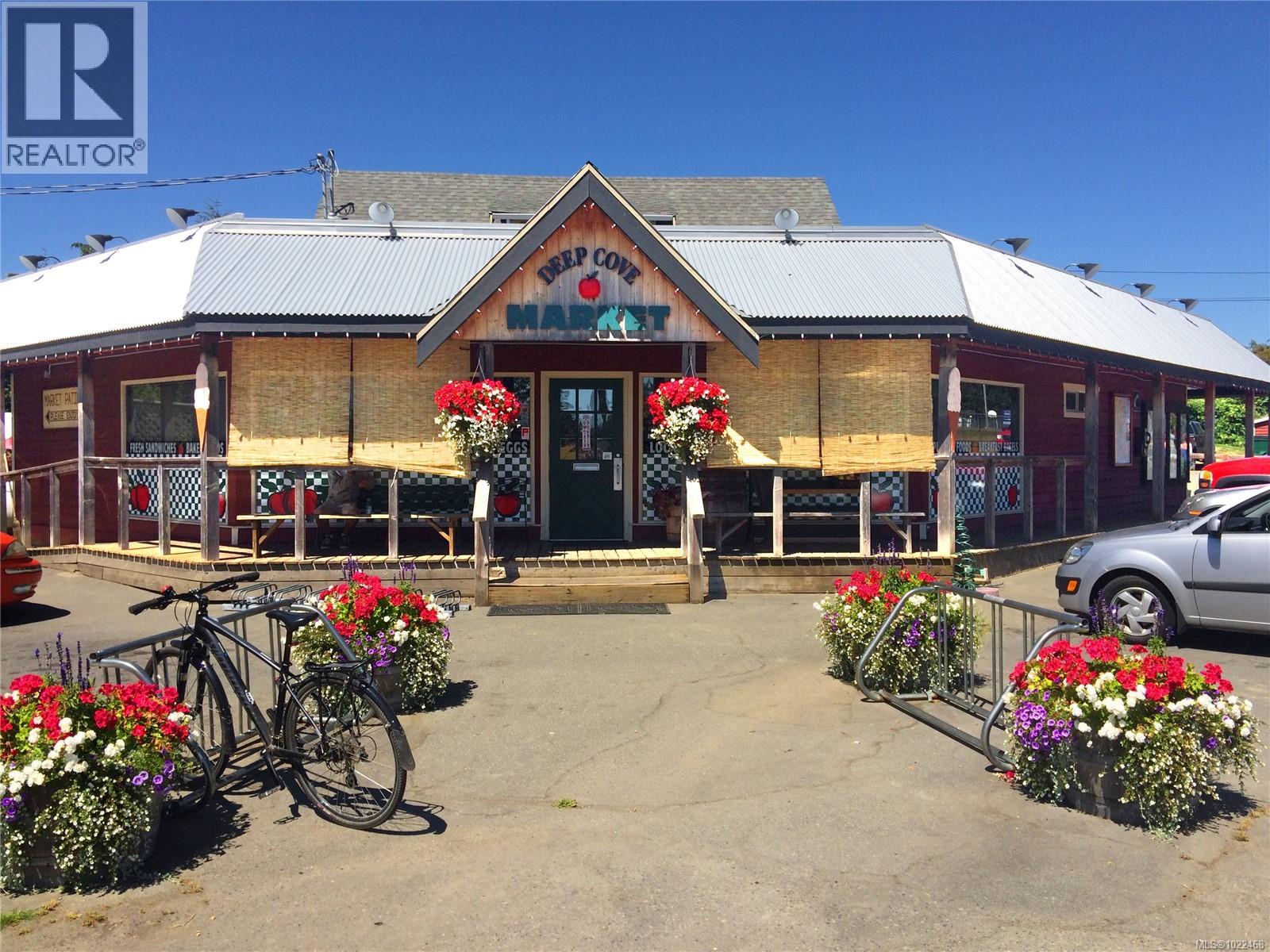  1850 Swartz Bay Road, North Saanich