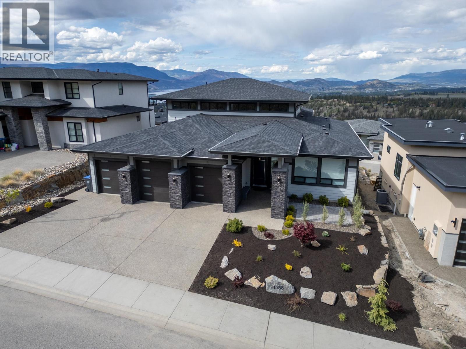 1088 Clarance Avenue, Kelowna