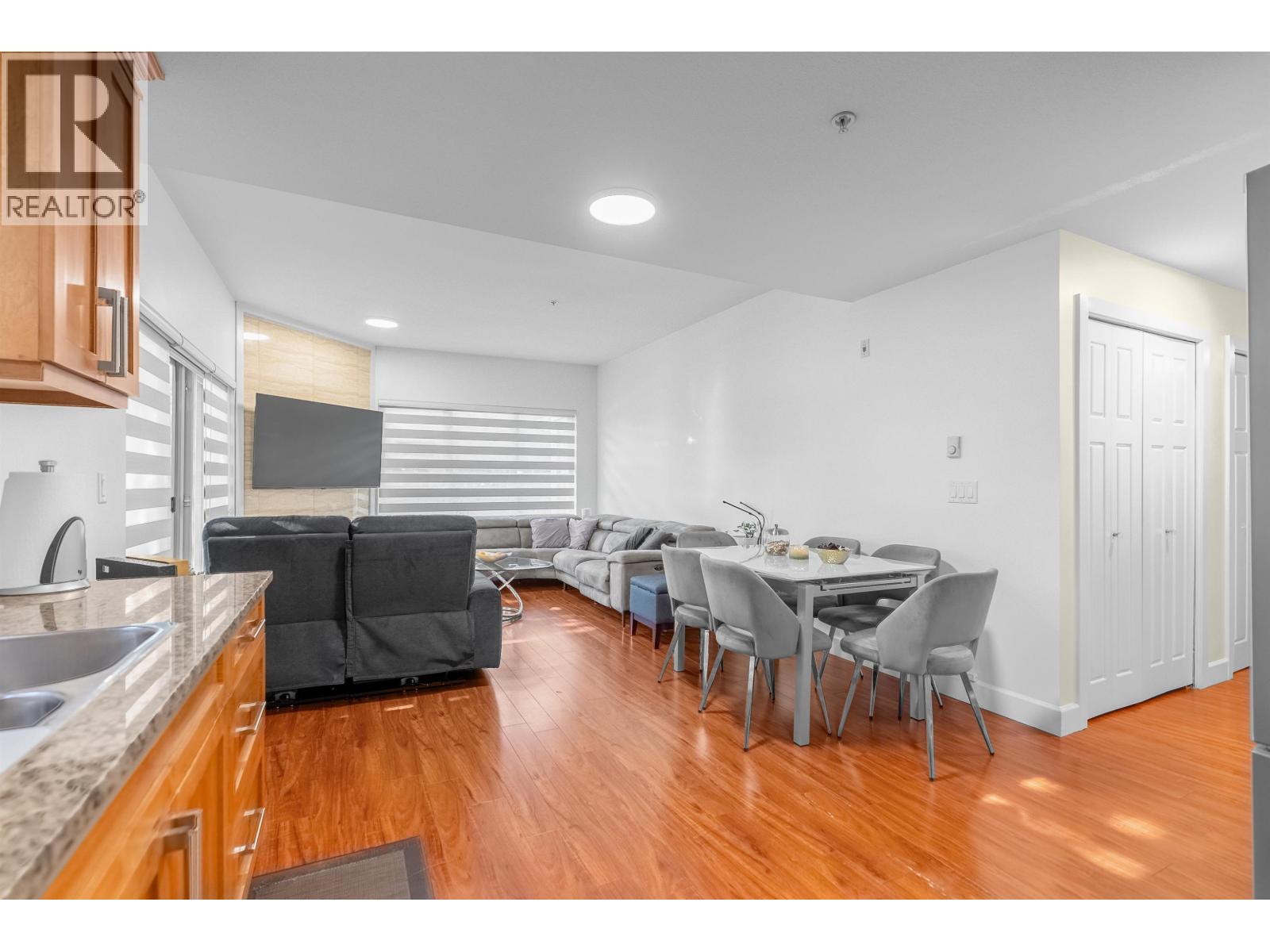 103 1988 SUFFOLK AVENUE, Port Coquitlam