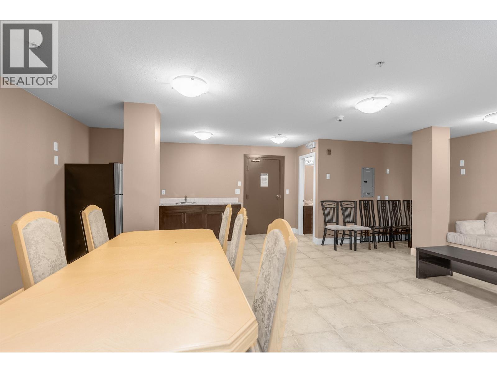 103 1988 SUFFOLK AVENUE, Port Coquitlam
