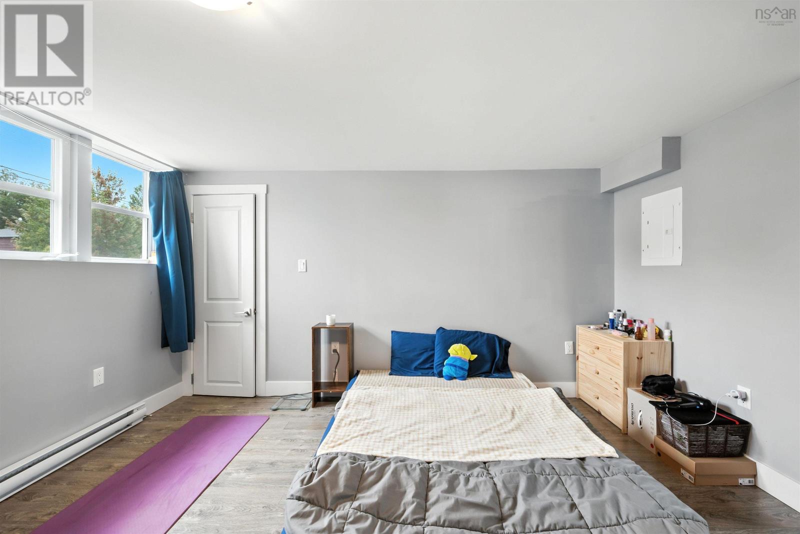 Property 30 of 38 of 81 Adelaide Avenue