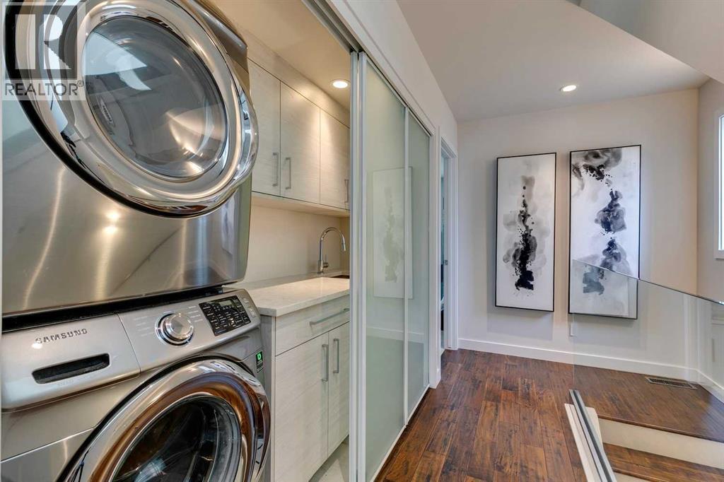 Single Family House for Sale in   Avenue SW Altadore Calgary 