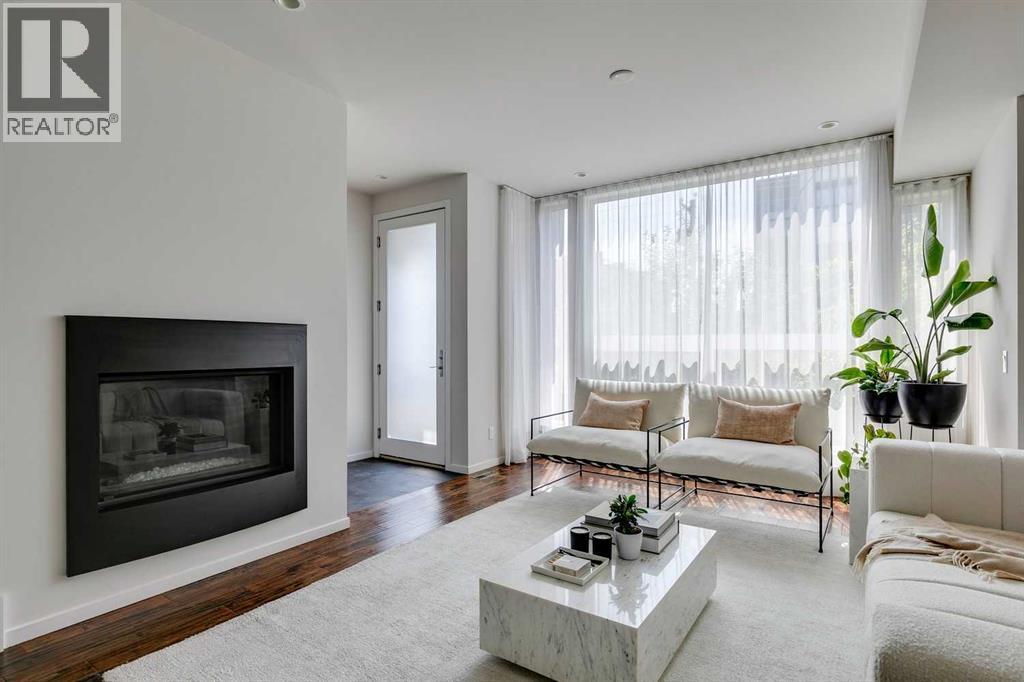 Single Family House for Sale in   Avenue SW Altadore Calgary 