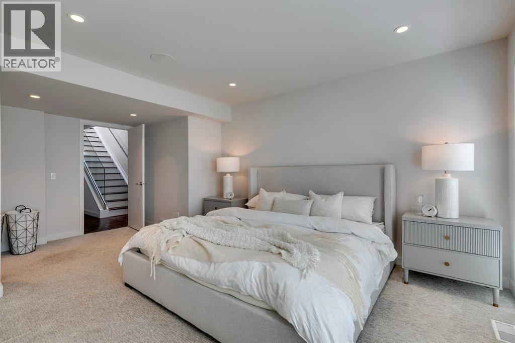 Single Family House for Sale in   Avenue SW Altadore Calgary 