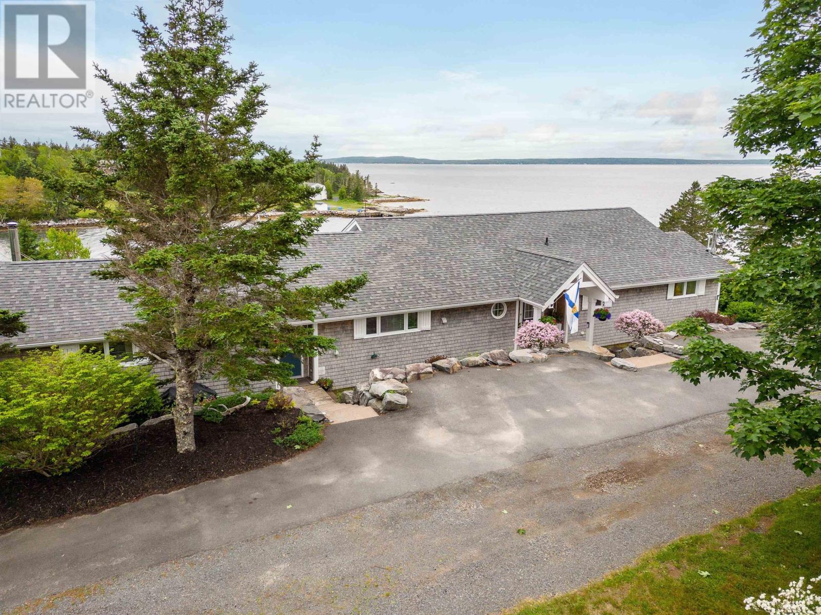 Property 3 of 49 of 54 Bayview Drive