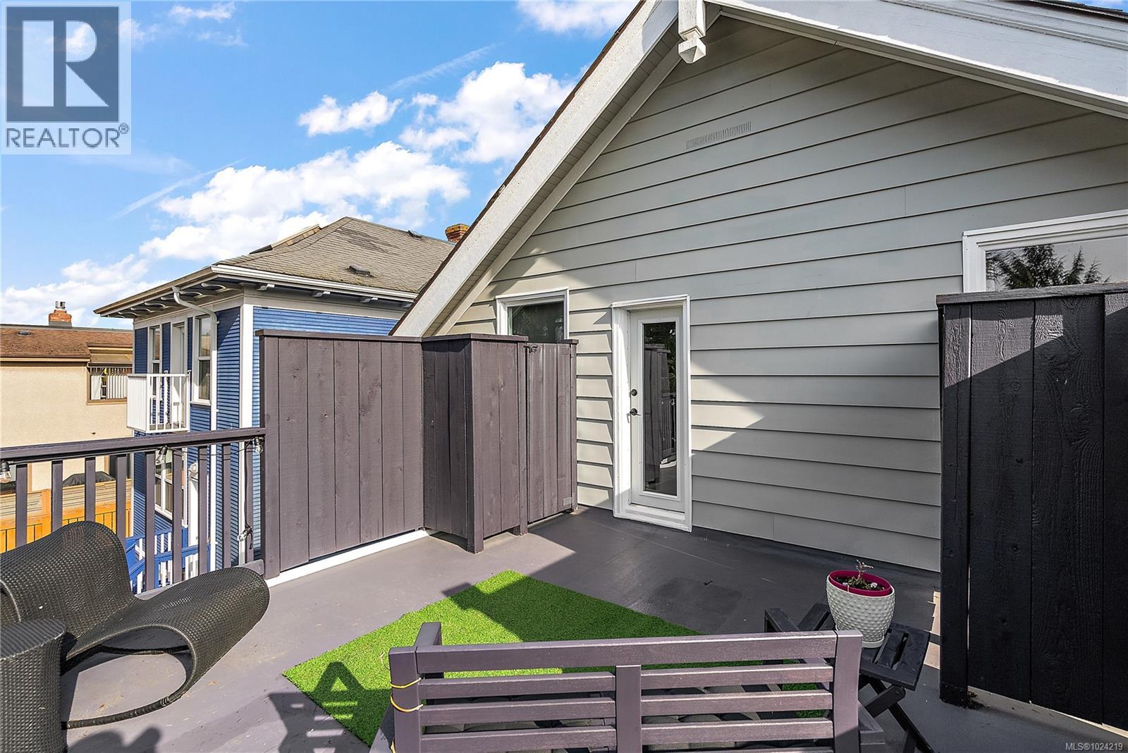  329 Simcoe Street, Victoria