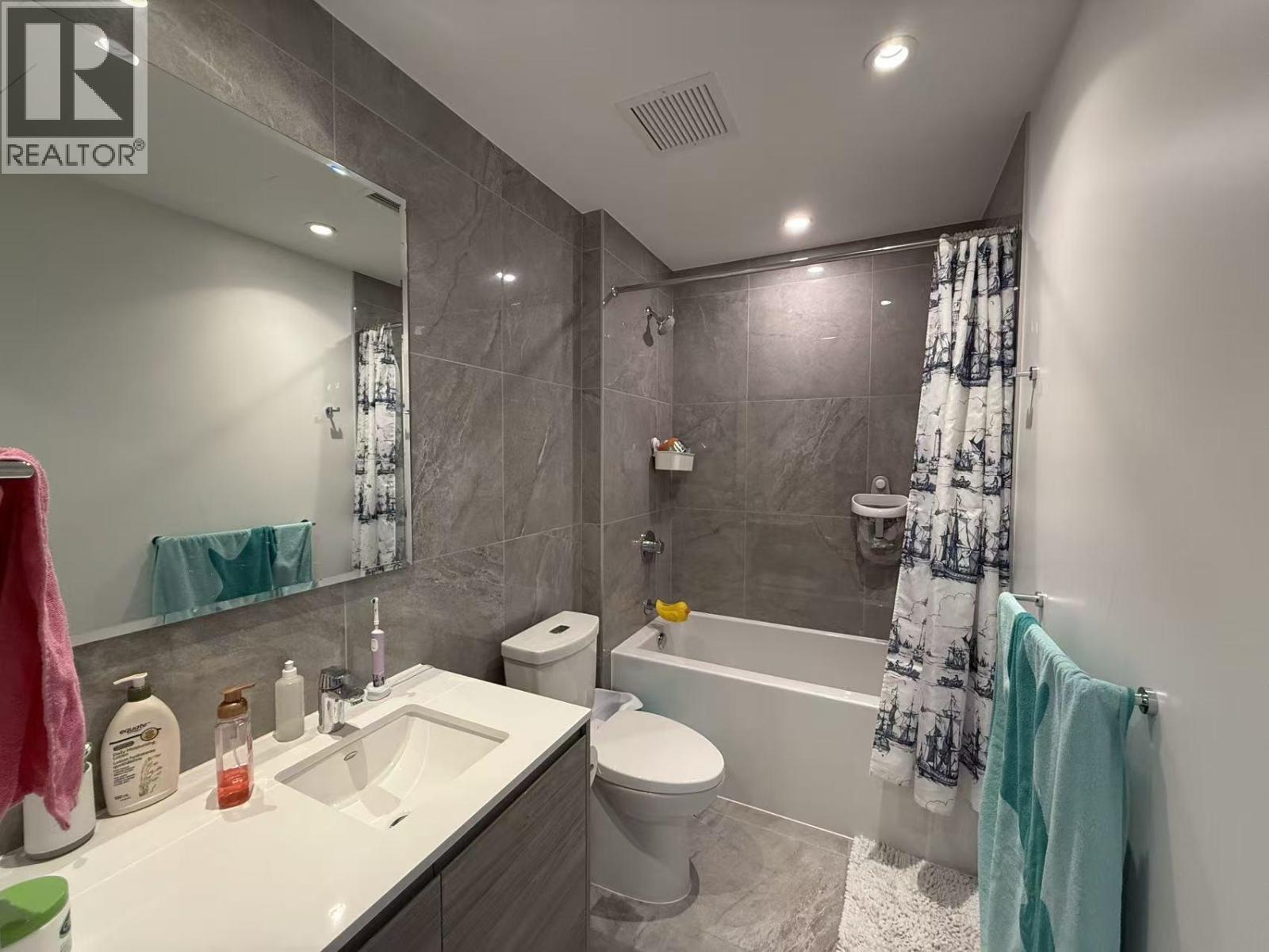 2103 660 QUAYSIDE DRIVE, New Westminster