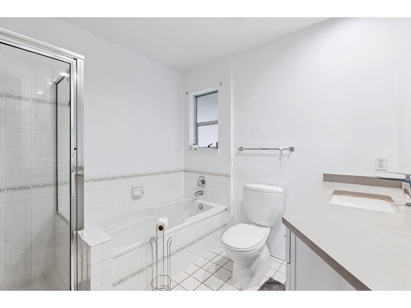 8376 CENTRE Street, Delta