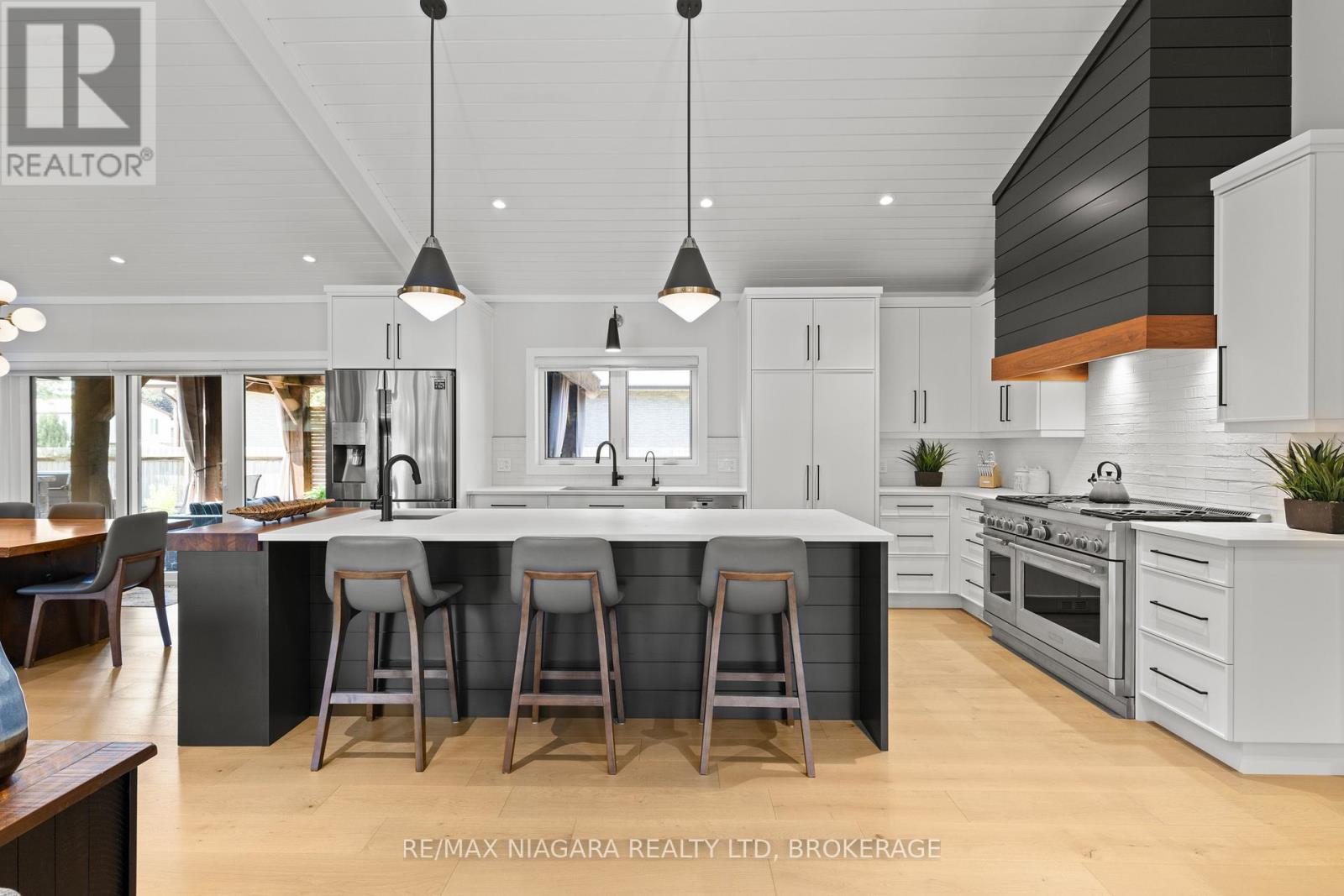 3886 GLENVIEW photo 5