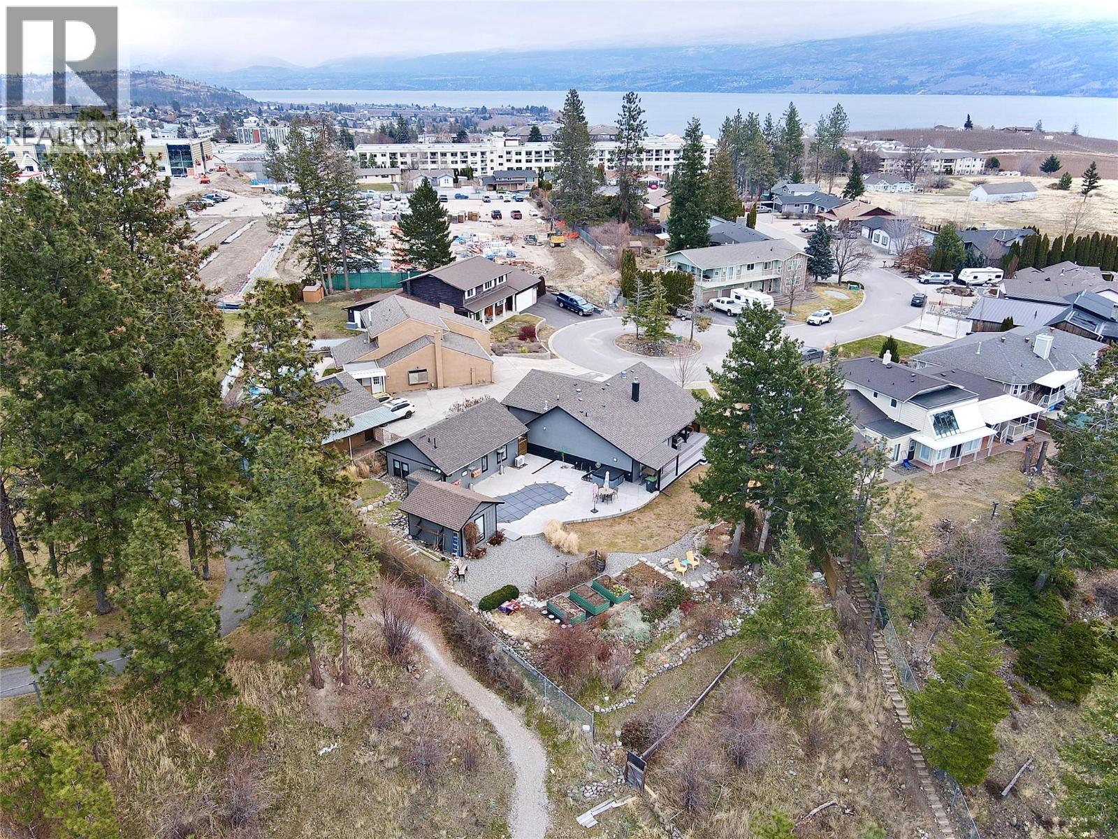 2575 Pineridge Place - 42