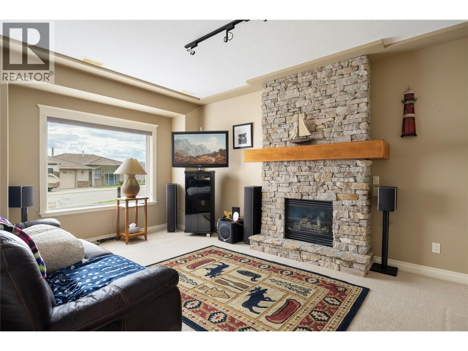 685 Mt York Drive - 39