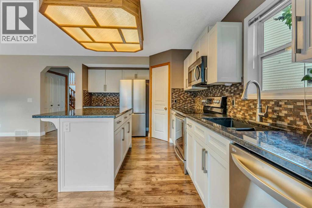 Single Family House for Sale in  Citadel Peak Mews NW Citadel Calgary 