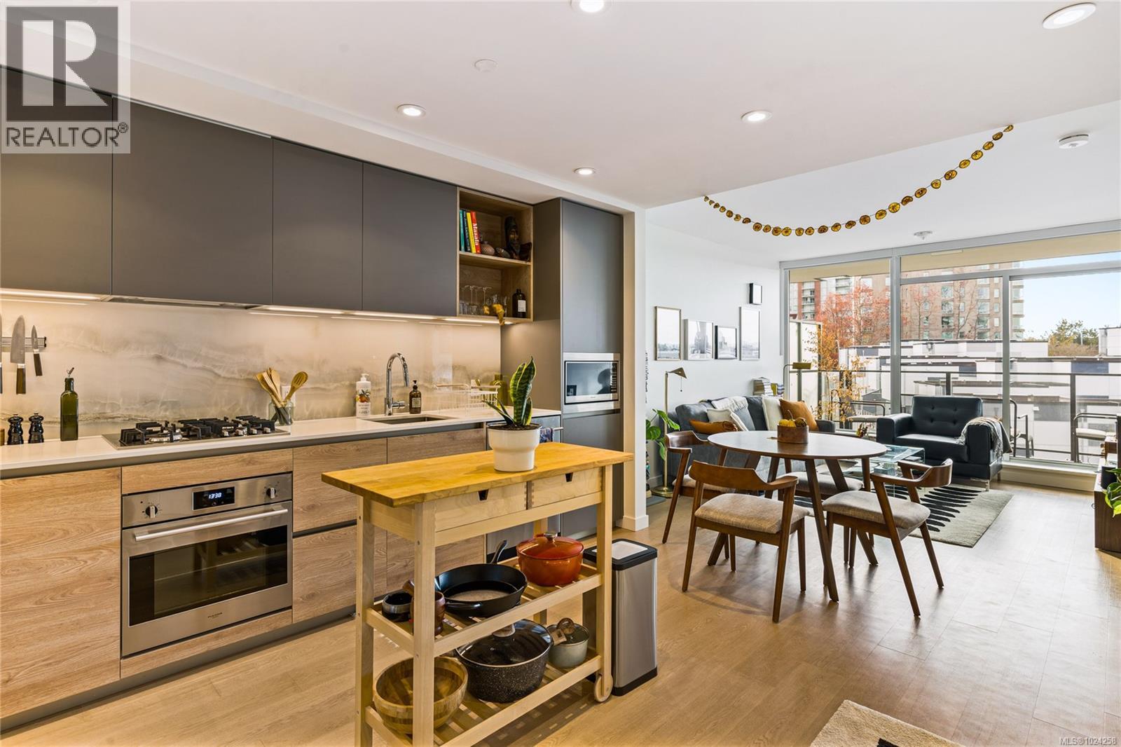 507 369 Tyee Rd, Victoria