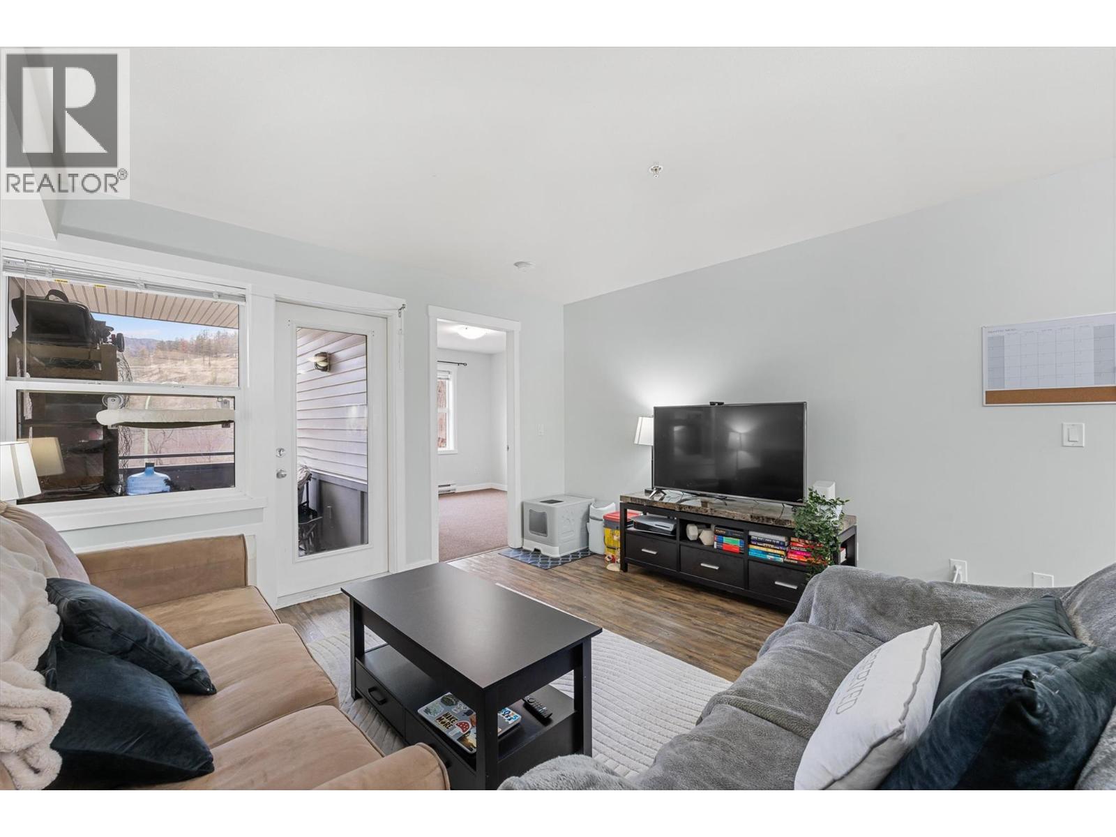 206 1479 Glenmore Road North, Kelowna