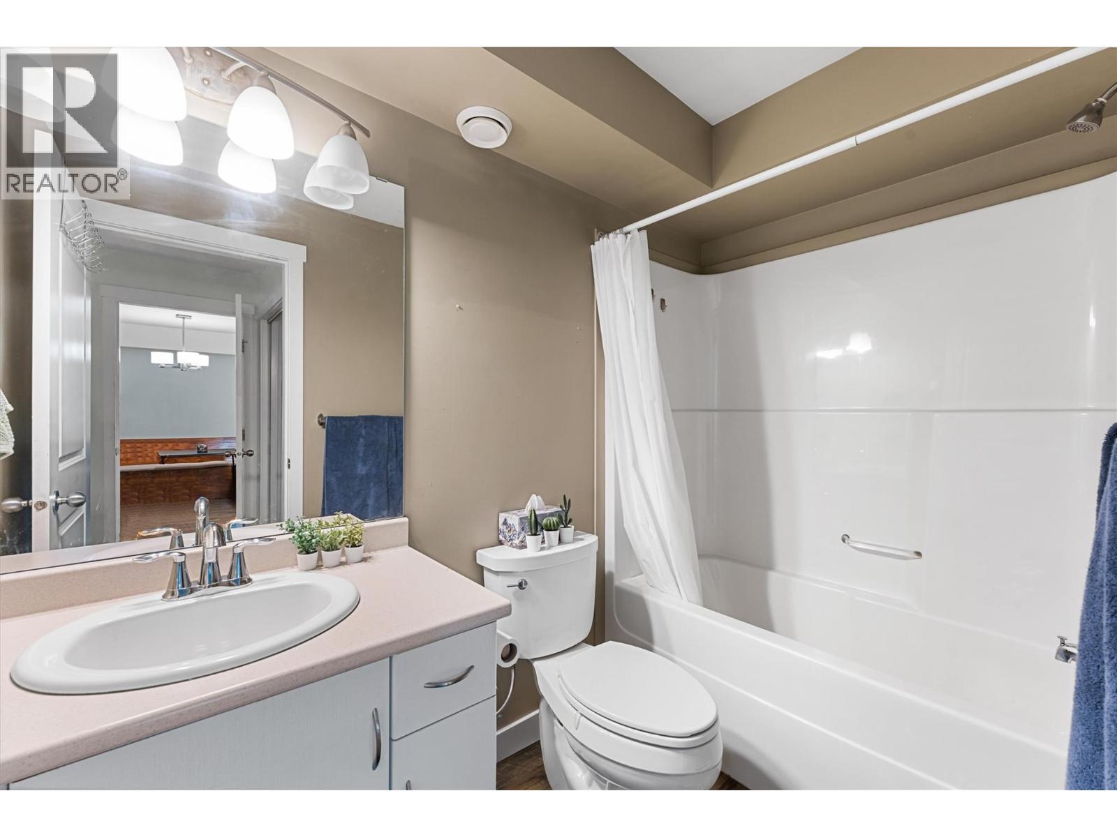 206 1479 Glenmore Road North, Kelowna