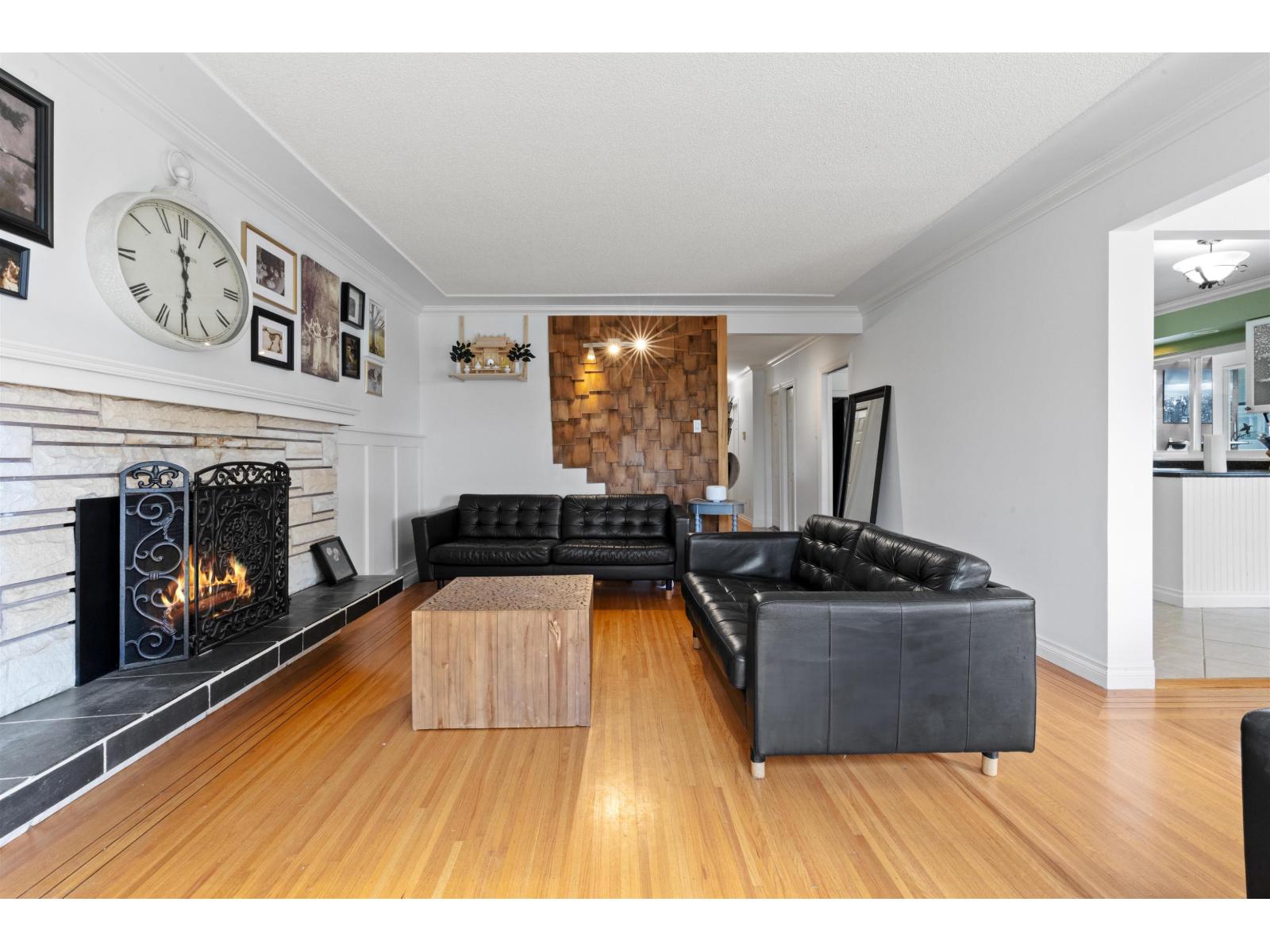 1310 PARKER STREET, White Rock