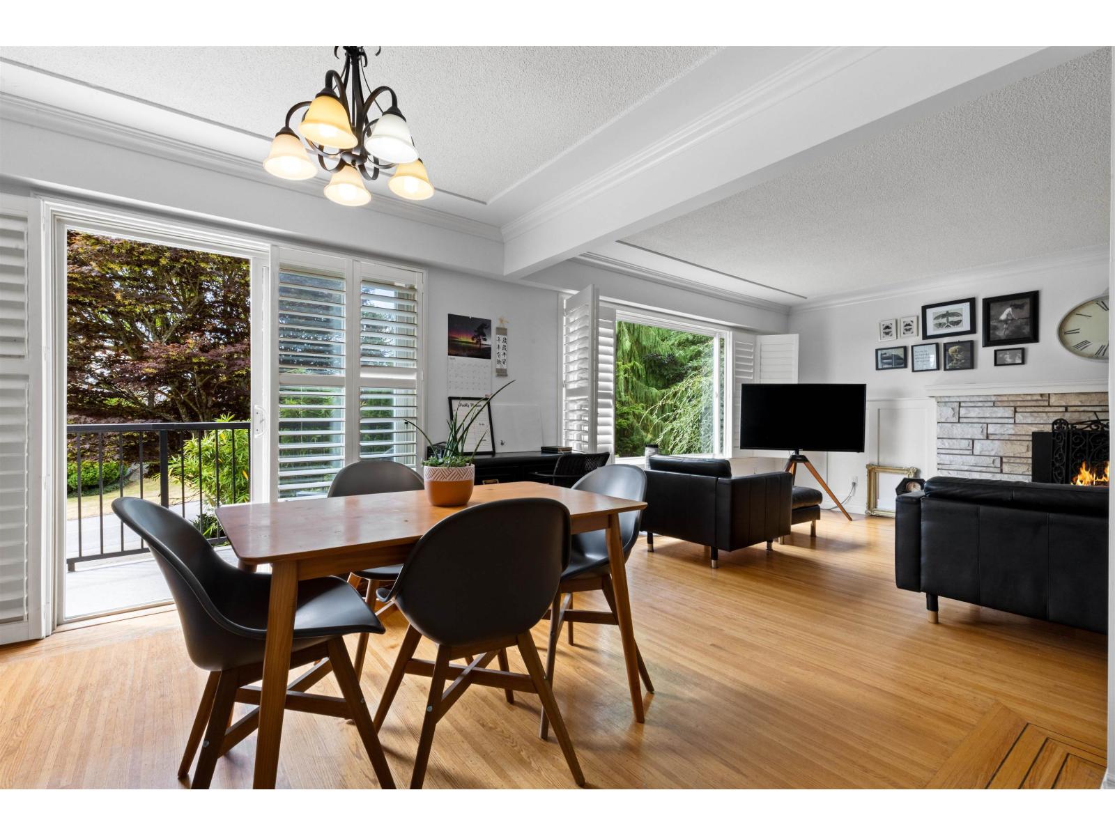 1310 PARKER STREET, White Rock