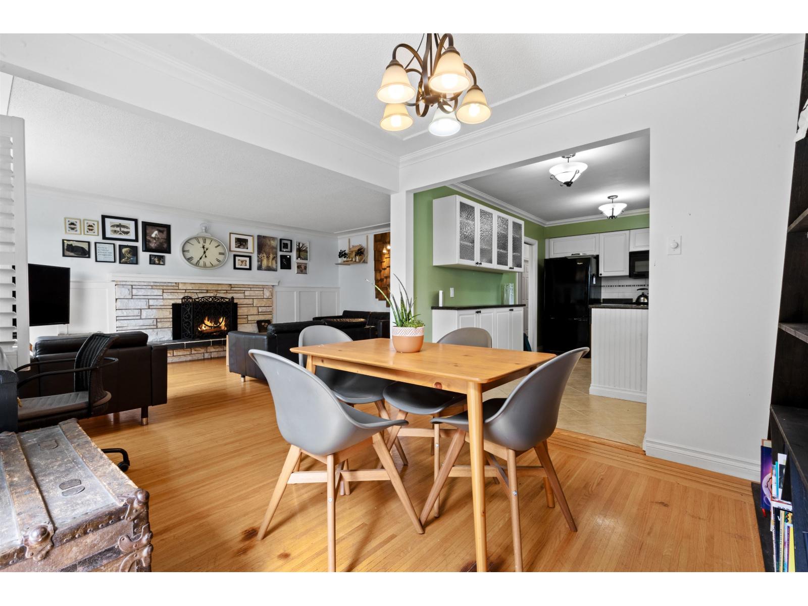 1310 PARKER STREET, White Rock