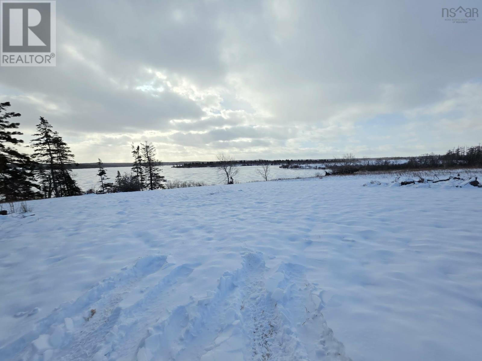 Property 12 of 26 of 916 Rear Loch Lomond Road