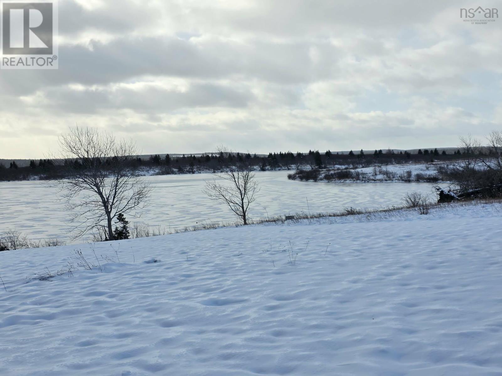 Property 16 of 26 of 916 Rear Loch Lomond Road