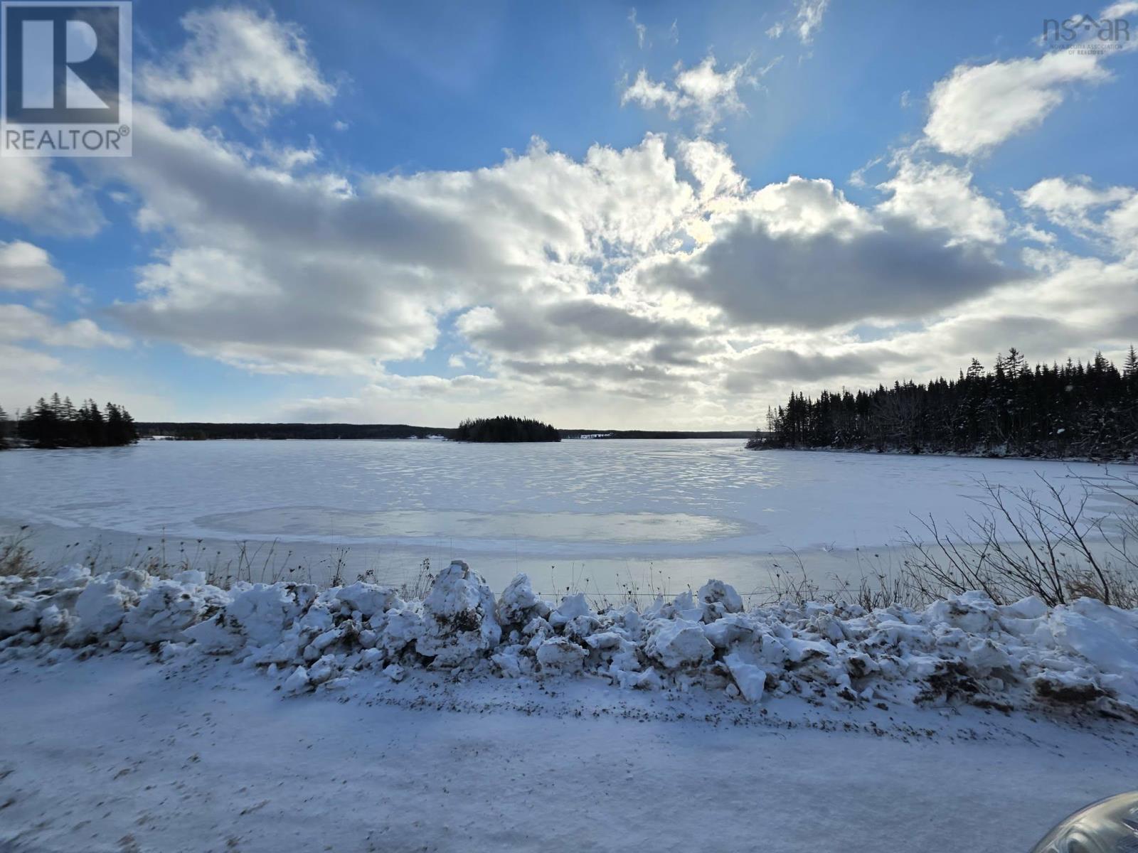 Property 18 of 26 of 916 Rear Loch Lomond Road