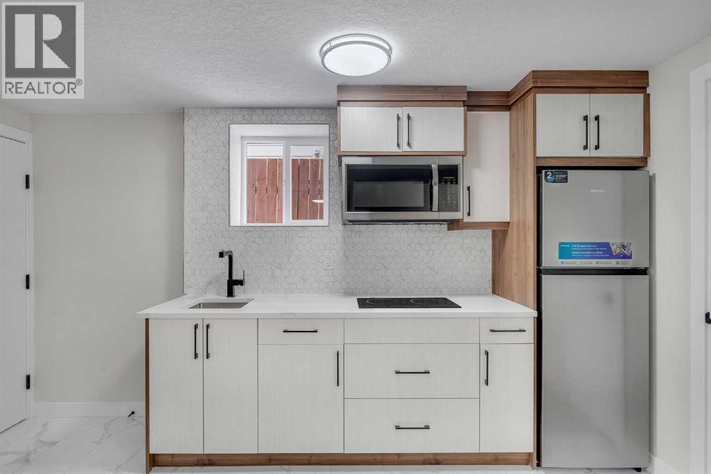 Single Family House Bi-level for Sale in  Centre Street NE Beddington Heights Calgary 