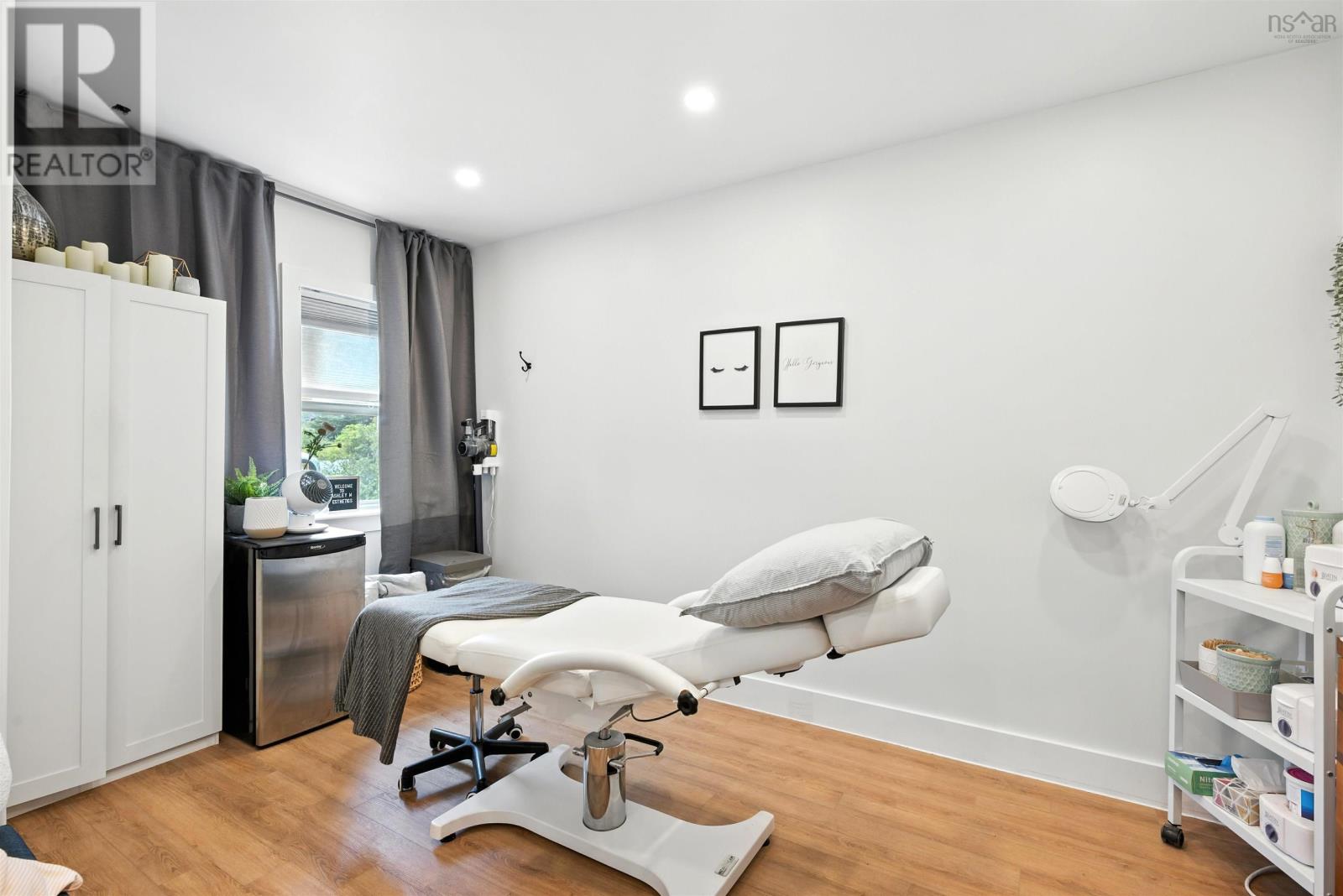 Property 36 of 49 of 59 McQuade Lake Crescent