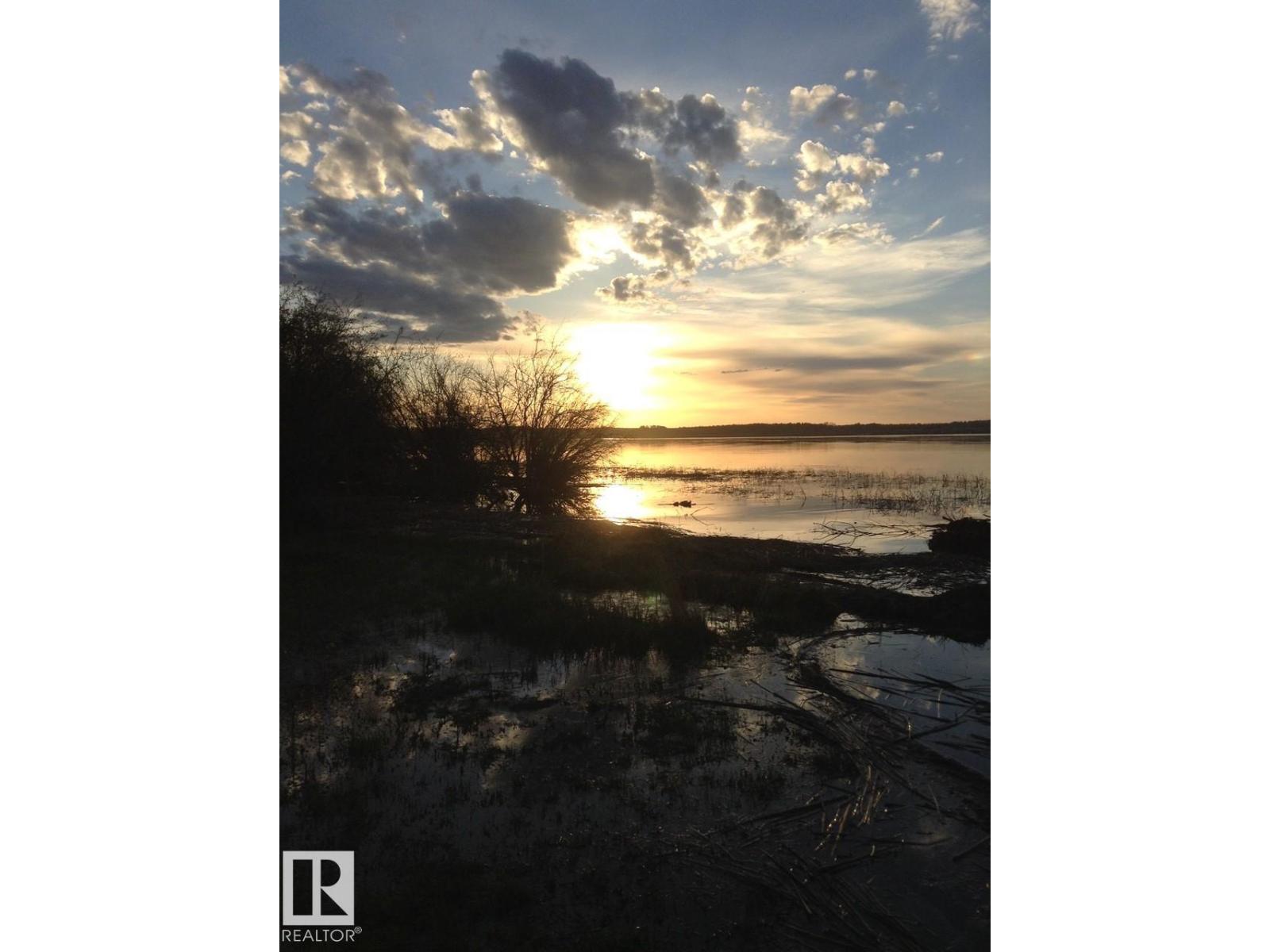 
          NW-9-60-16-W4
            <br/>
            <span>Rural Smoky Lake County</span>
            , 
            <span>AB</span>
             <span>T0A3C0</span>
         - Photo 12