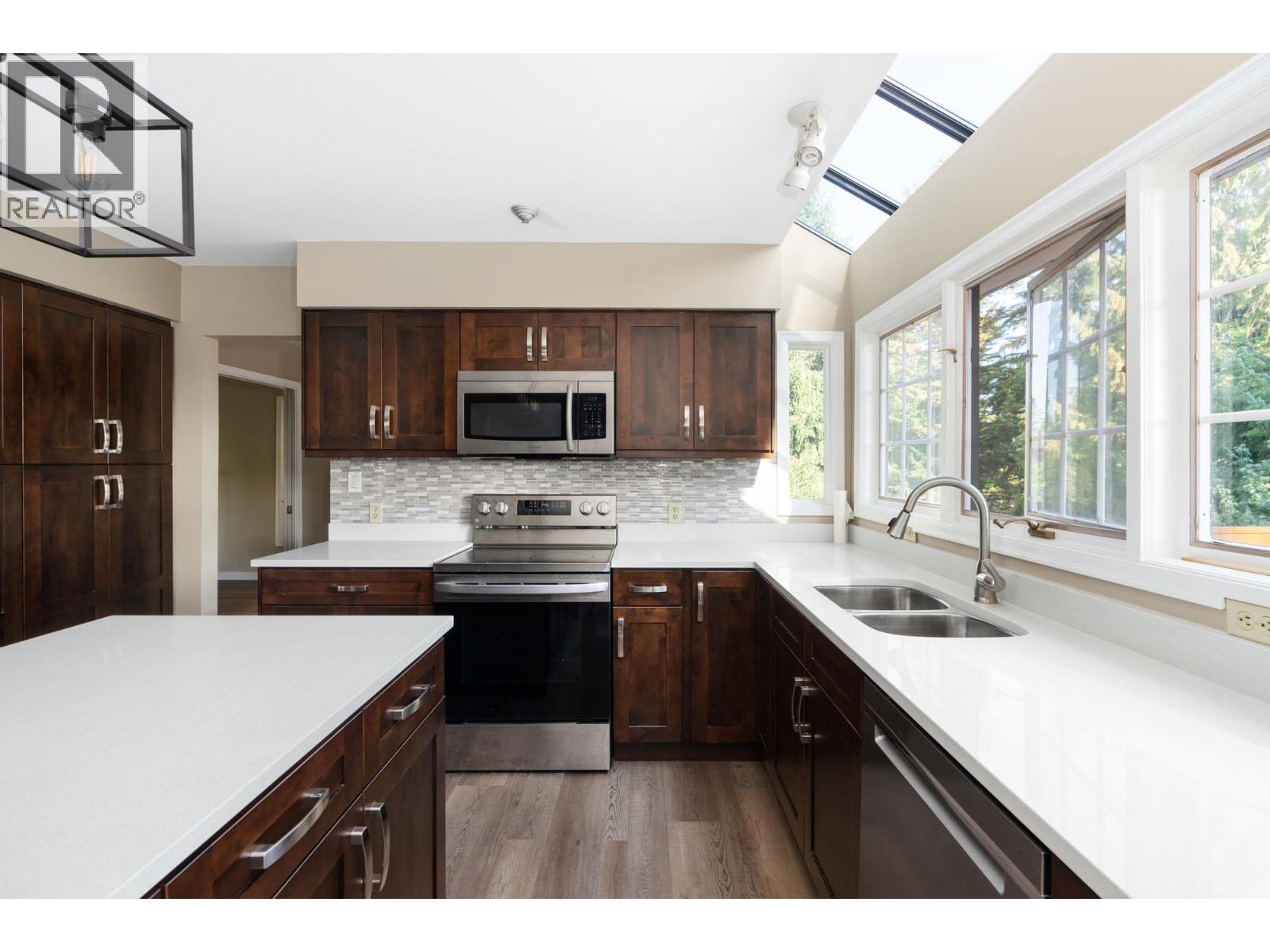 5162 ALDERFEILD PLACE, West Vancouver