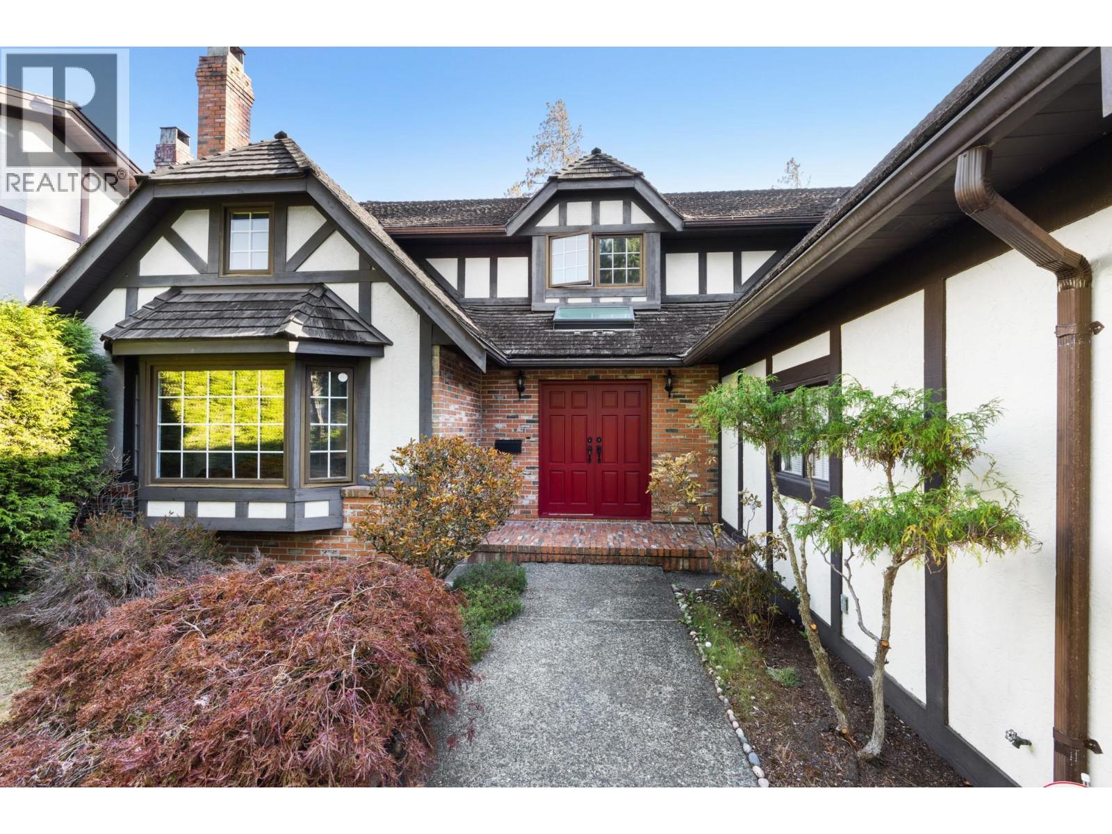 5162 ALDERFEILD PLACE, West Vancouver