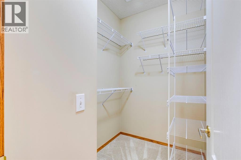 Single Family House Bungalow for Sale in  Shannon Link SW Shawnessy Calgary 